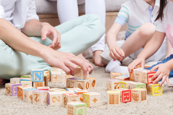 早期亲子教育活动有哪些 最简单的两人亲子游戏