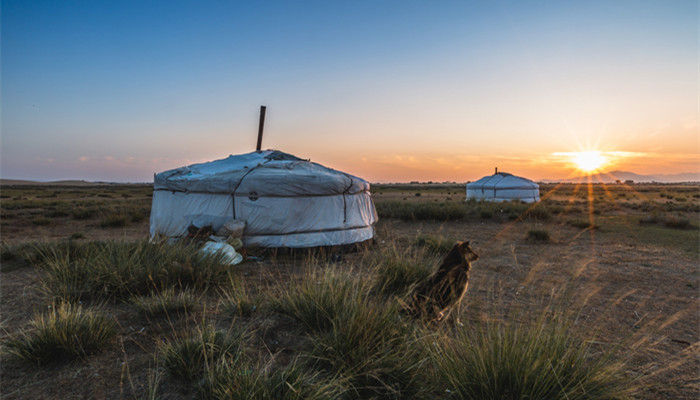 蒙古帝国是由谁一手建立的 蒙古国是成吉思汗哪年建立的