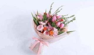 老师送什么花（送女老师送什么花）