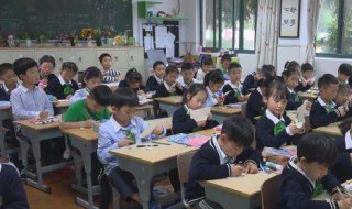 舟过安仁古诗的意思（舟过安仁古诗的意思翻译）