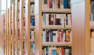 草船借箭概括50字 草船借箭概括50字,时间地点人物