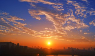 朝霞的美句短句（朝霞的美句短句10个字）