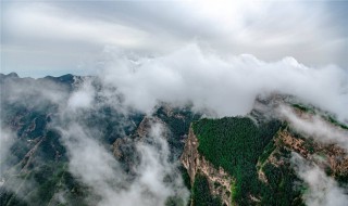 有关山的美句（关于山的美句标明出处）