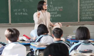 此恨绵绵无绝期的上一句（天长地久有时尽,此恨绵绵无绝期）