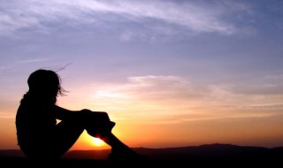 落日余晖的唯美诗句（冬日落日余晖的唯美诗句）