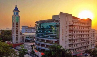 嘉应学院在哪（嘉应学院学费一年多少）