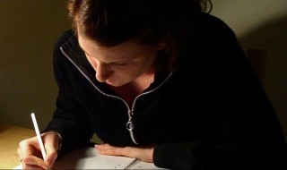 与爱同行作文 与爱同行作文800字初中作文