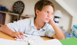 初中的孩子不上学怎么办（初中孩子不上学怎么办 如何挽救男孩子）