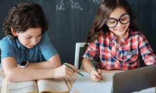 杜甫丽人行原文翻译及赏析 丽人行杜甫阅读题及答案