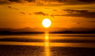 后羿射日的寓意（后羿射日的寓意英语）