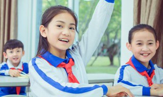 关于文学家人物介绍（关于文学家人物介绍的手抄报）