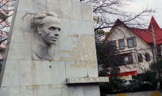 奥斯特洛夫斯基的简介（奥斯特洛夫斯基的简介50字以内）