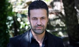 追风筝的人作者简介 追风筝的人主要内容