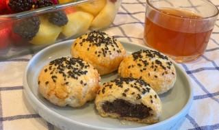 露馅儿的意思（露馅儿的意思解释一下）