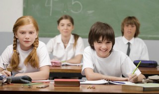 触摸春天概括主要内容 从触觉角度描写春天