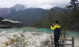 黄龙海拔多少米（阿坝黄龙海拔多少米）