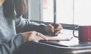 变色龙文章概括（变色龙文章概括一句）