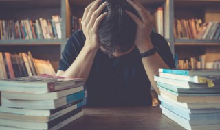 大闹野猪林概括100字（鲁智深大闹野猪林概括100字）