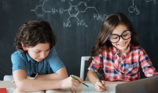 山坡的坡怎么组词（山坡的坡怎么组词语）