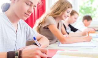 湖的英语怎么读（湖的英语怎么读怎么写）