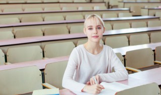 敬畏自然每段概括（敬畏自然每段概括内容）