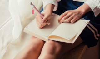 关于国庆节英语作文（关于国庆节英语作文100字左右）