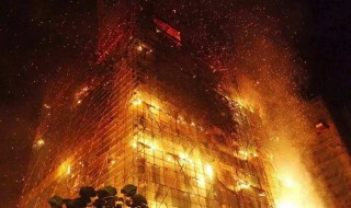 遇到火灾时正确的做法是（发生火灾时的应急处理措施）