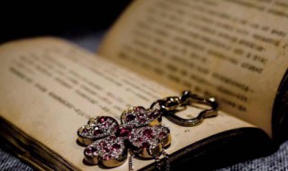 春诵夏弦是什么意思（春咏夏弦是什么意思）