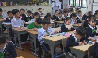 露造句（深藏不露造句）