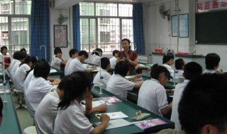 打羽毛球作文（打羽毛球作文500字）