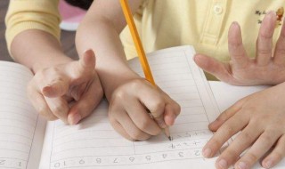 描写月亮的句子优美（描写月亮的句子优美结尾）