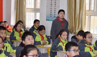看云卷云舒的全句 看云卷云舒的全句是什么意思,看人心惟危道心惟微