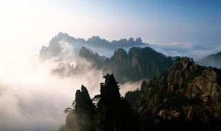 只缘身在此山中的上一句（只缘身在此山中的上一句不识庐山真面目）