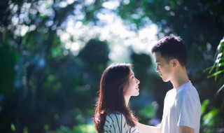 两情若是长久时出自哪首古诗（两情若是长久时是谁的诗）