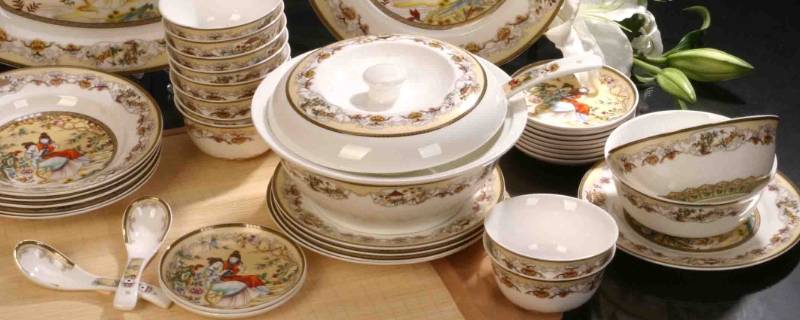 陶瓷能放进烤箱吗（烤箱用什么容器最安全）