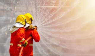 考消防员需要什么条件（怎么考消防员需要什么条件）