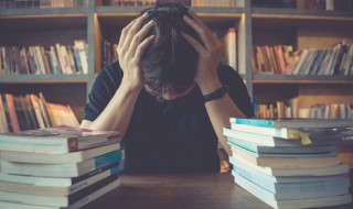 架子十足是什么意思(架子十足啥意思)