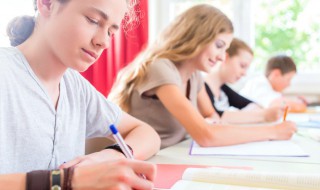 游泳的游可以组什么词 游泳的游可以组什么词语