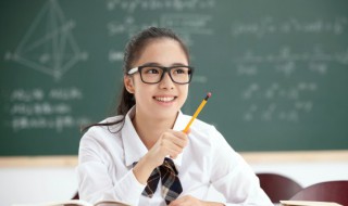 一家人的英语怎么写（一家人的英语怎么写的）